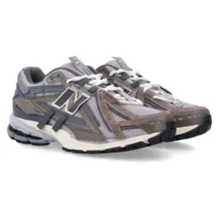 1906A Sneaker