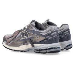 1906A Sneaker