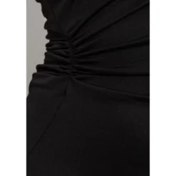 Asymmetrisk Kjole