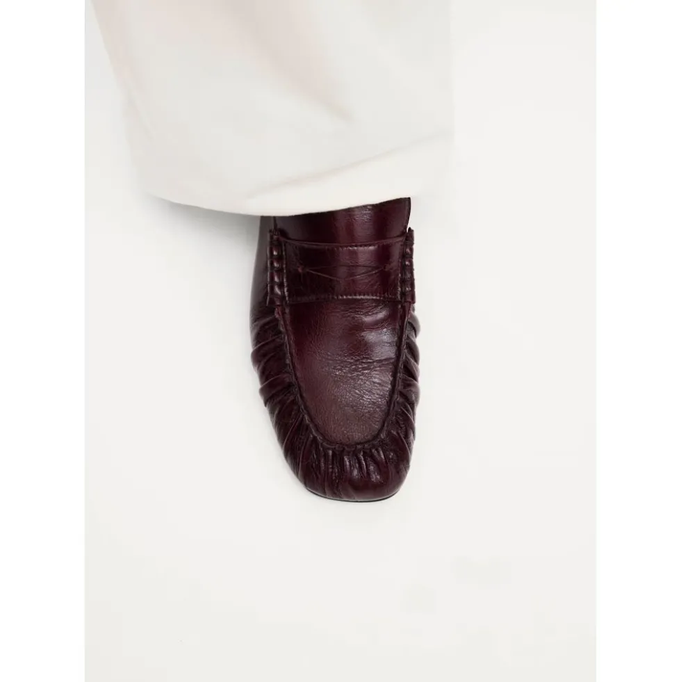 Aven Rift Leather Loafers