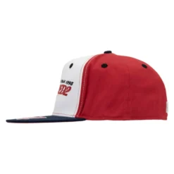 Broderet baseballkasket med silikonedetalje