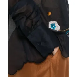 Broderet bomuldsskjorte