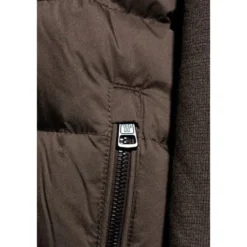 Cardigan med quiltet front