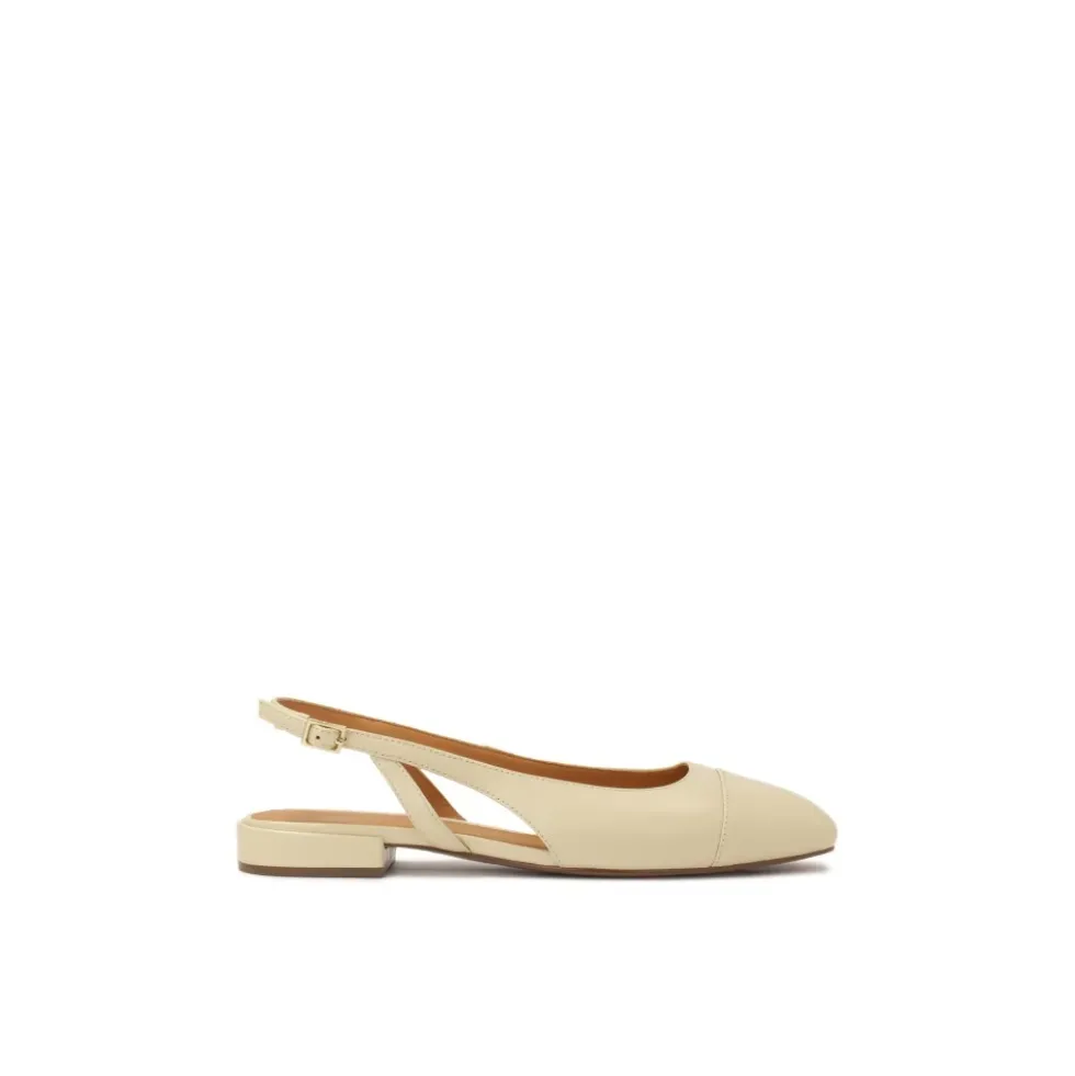 Cream pumps med fint skåret overdel
