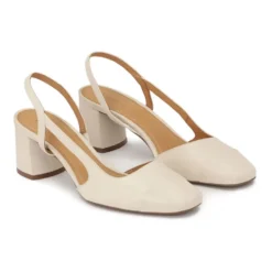 Creme pumps med udskåret overdel