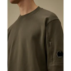 Diagonal Raised Fleece Crewneck Lens Sweatshirt