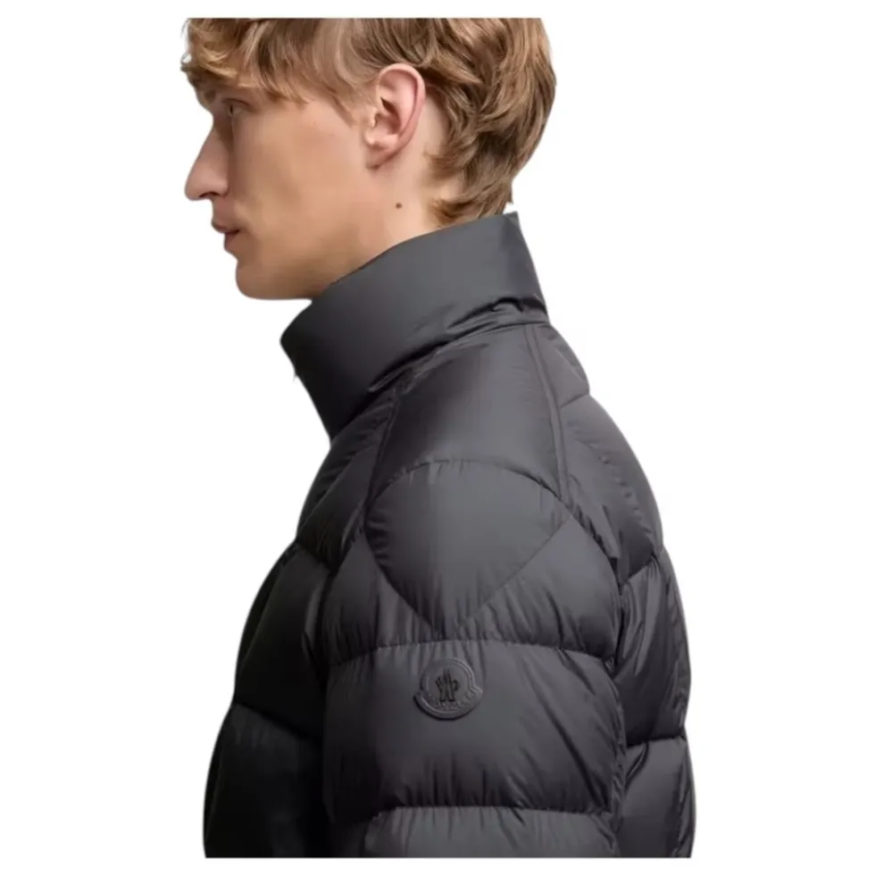 Eglise Square-Quilted Hooded Short Down Jacket