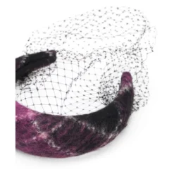 Elegant hårbøjle til håret i nuancer af lilla og sort med dekorativt mesh.