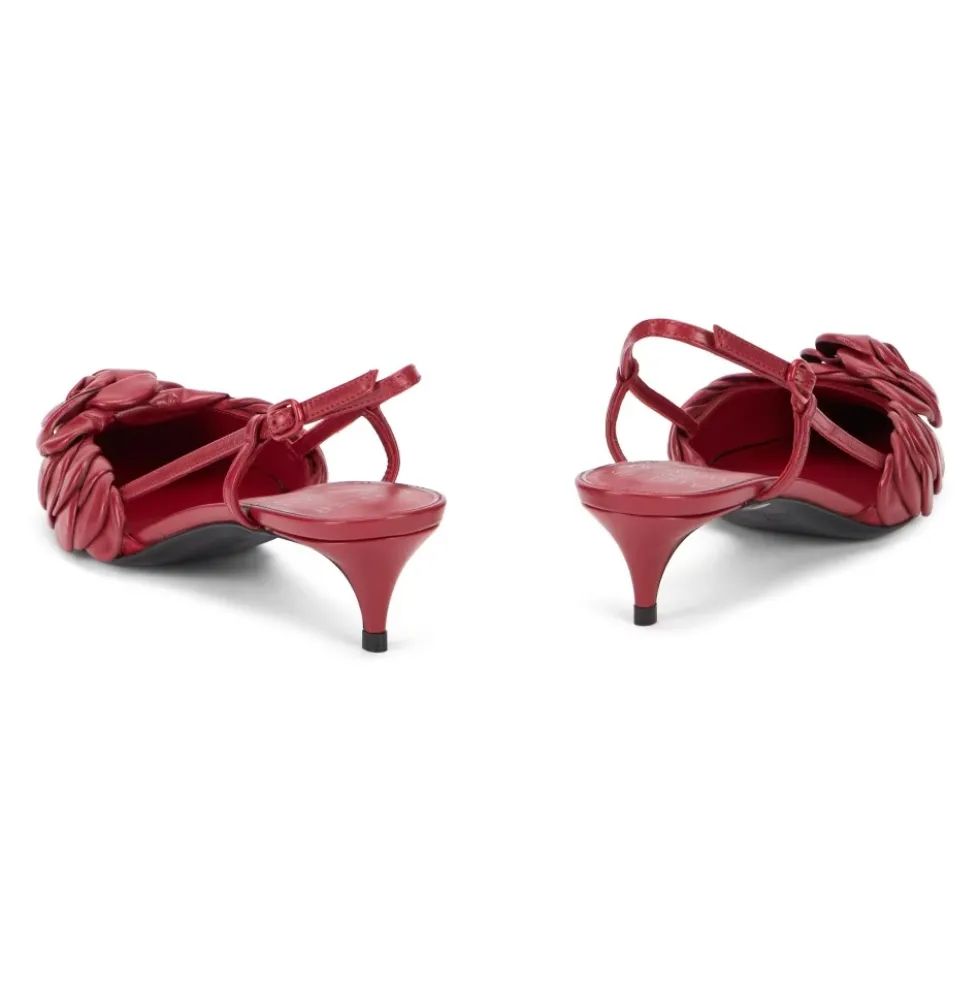 Elegant spids slingback med killingehæl