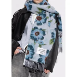 Fringed Wool Scarf