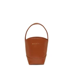 Marni Tasker.. Brun
