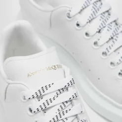 Oversized Sneaker