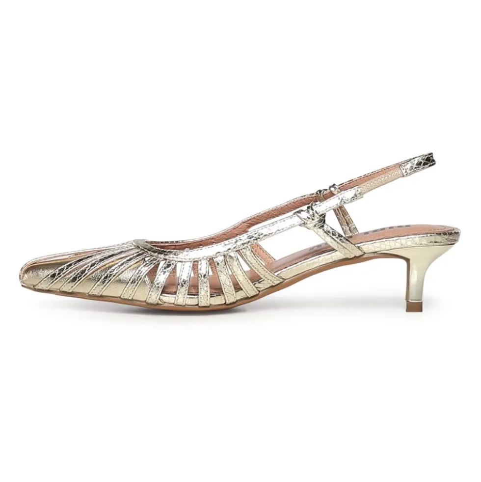 Pumps med spids snude og slingback-rem
