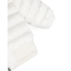 Quiltet Vatteret Jakke med Logo Patch