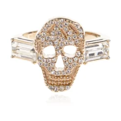 Ring Med Skinnende Krystaller