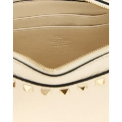 Rockstud Clutch