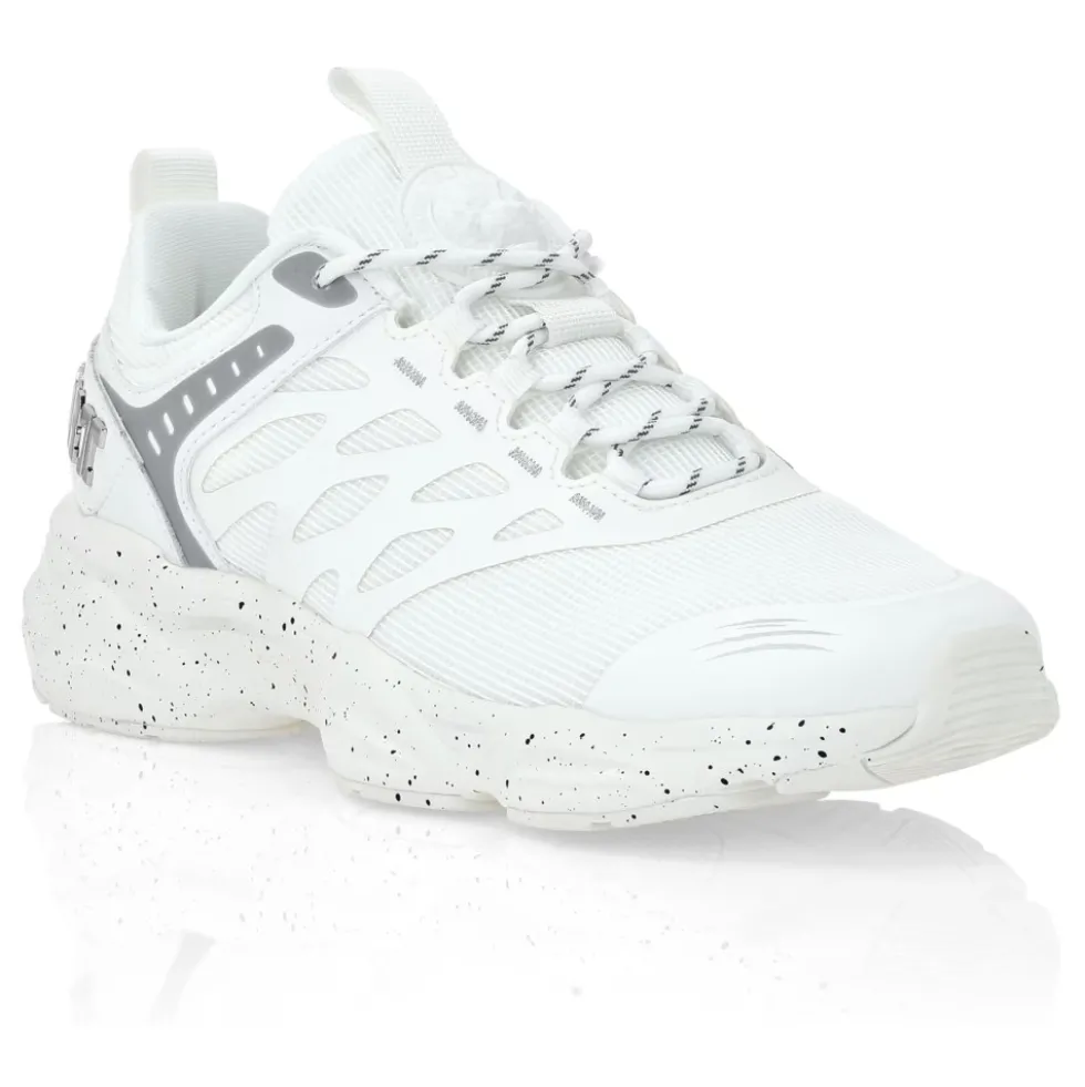 Runner Sneaker Scratch