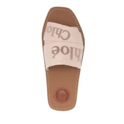 Sandaler med broderet logo