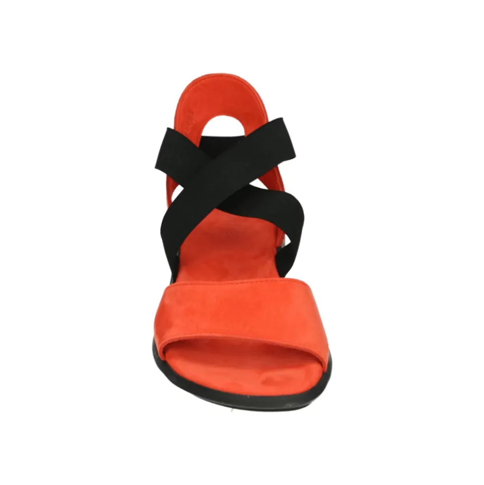 Satia Sandal
