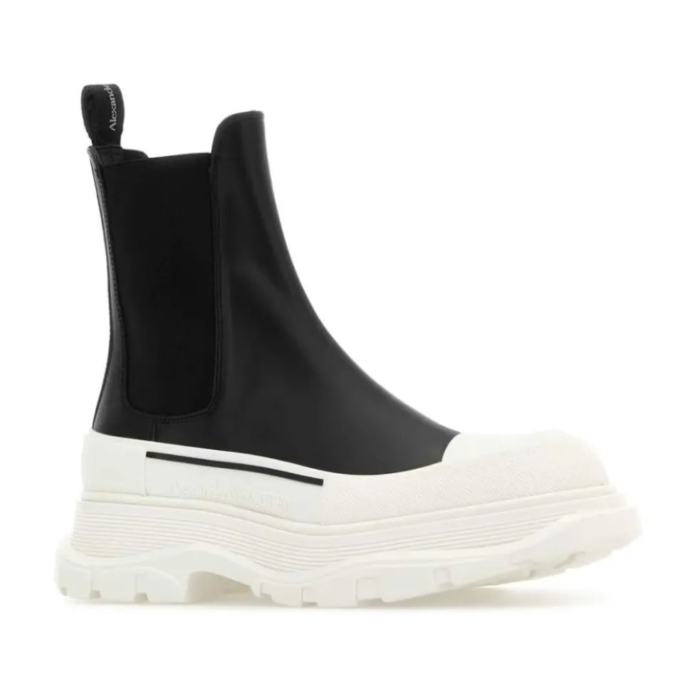 Slick Chelsea Boot