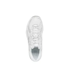 740 Sneakers