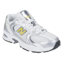 530 Sneakers