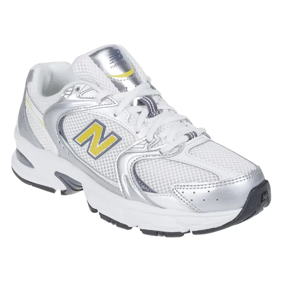 530 Sneakers