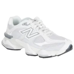 9060 Sneakers