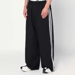 Sorte genanvendte shorts