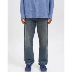 Standard Jeans