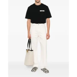 Stilfuld Bomulds T-shirt i Sort