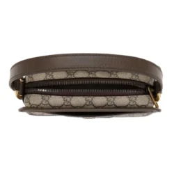 Stilfuld skuldertaske