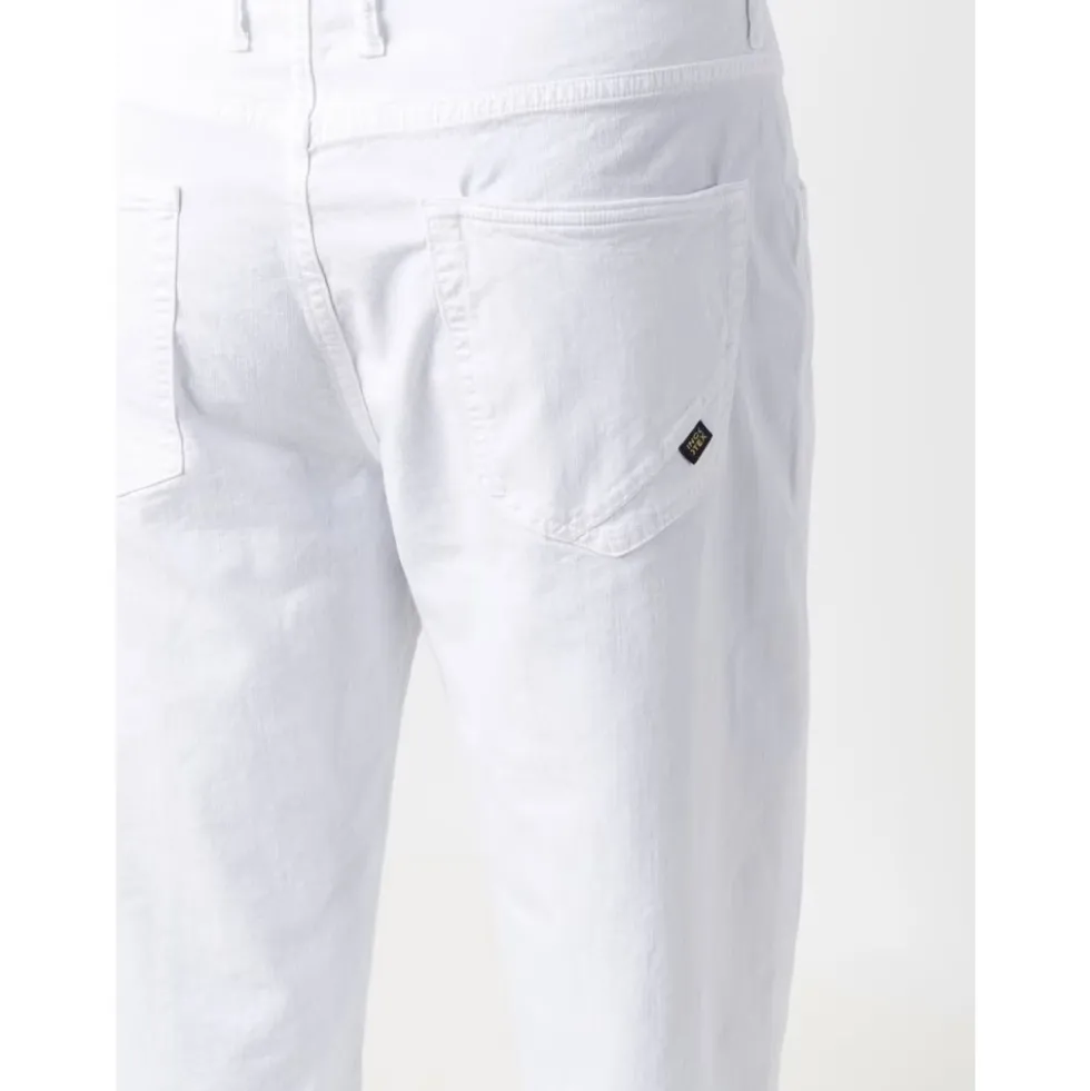Straight Jeans