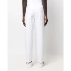 Straight Jeans