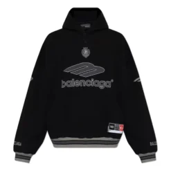 Sweatshirt med patches