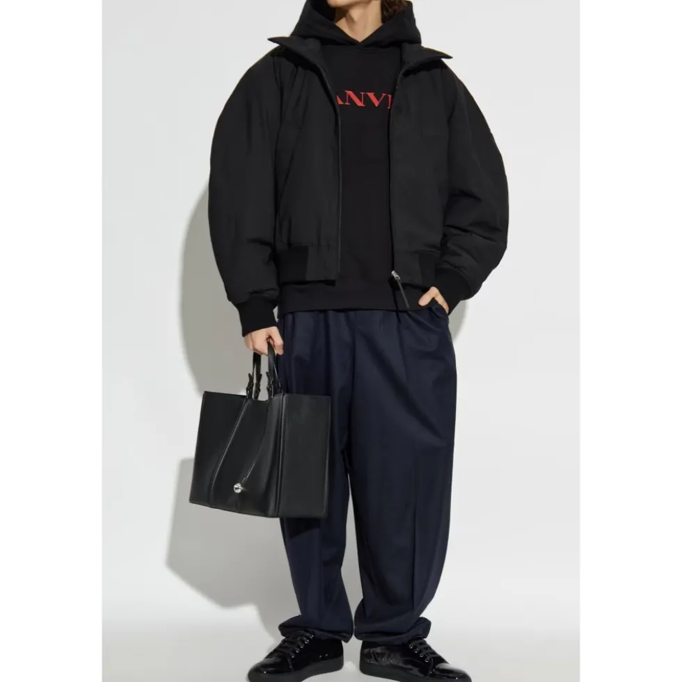 Sweatshirts & Hoodies