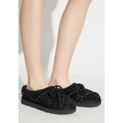 Tasman Lace