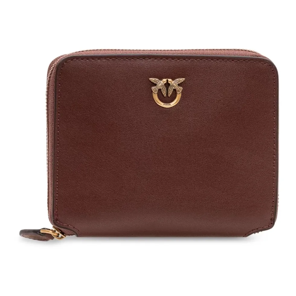 Taylor Zip Around