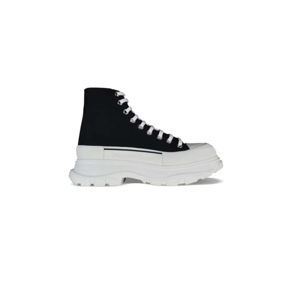 Tread Slick Lace Up