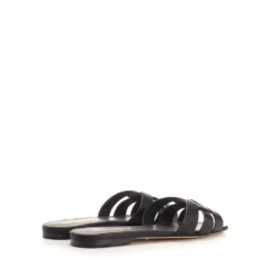 Tribute Sandaler