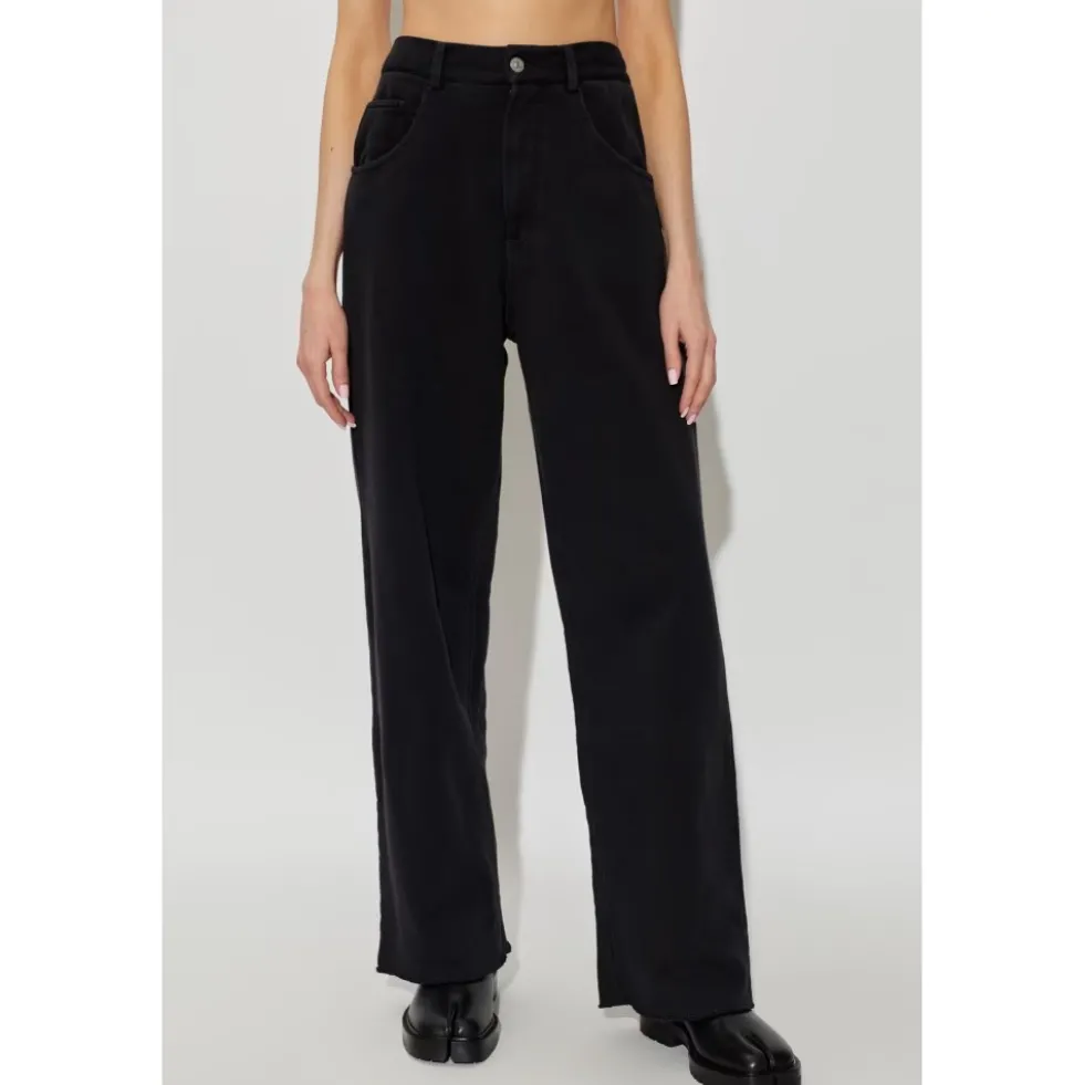Wide-leg sweatpants